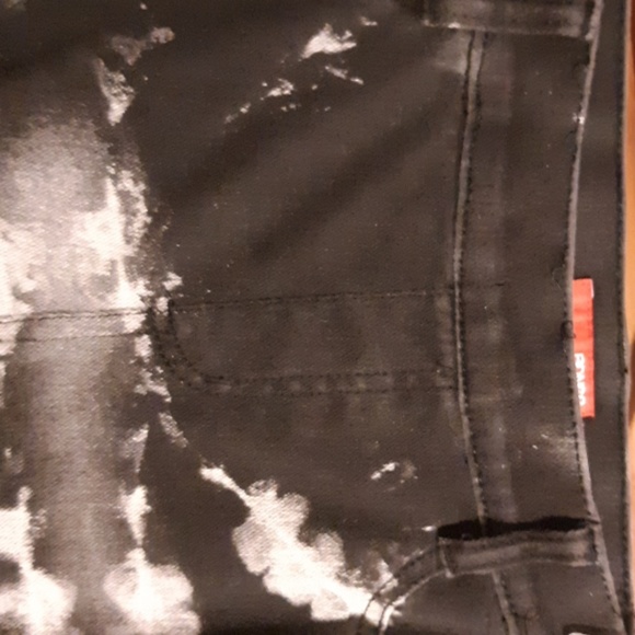 Black distressed pants - Picture 2 of 6